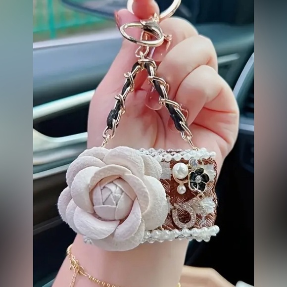 Accessories - NWOT choose one FASHION FLOWER BAG KEYCHAIN OR BAG CHARM